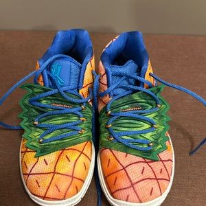Nike Kyrie sponge bob edition